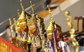 2024交叉研究：博彩成瘾与强迫症（OCD）在脑回路功能上的高度重合。（2024年跨学科研究：赌博成瘾与强迫症（OCD）的脑回路功能高度重叠）