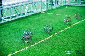 国足首训教练组亲自示范 邵佳一强调团队追求与梦想